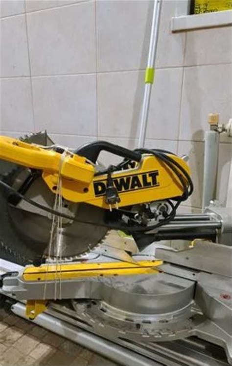 Пила торцовочная dewalt dws780 со столом | Festima.Ru - Мониторинг ...