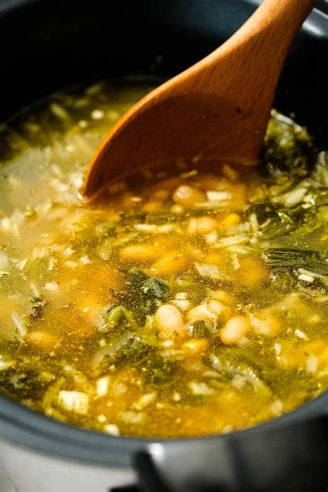 Crock Pot White Chicken Chili - Julie's Eats & Treats