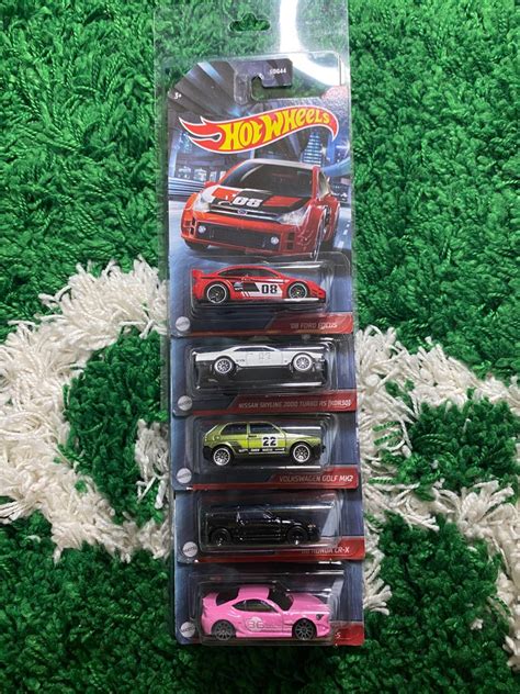 Hot Wheels Cult Racers Set Of 5 Hobbies Toys Toys Games On Carousell