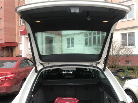 Сервопривод двери багажника — Skoda Superb Combi (Mk2), 2 л, 2012 года ...