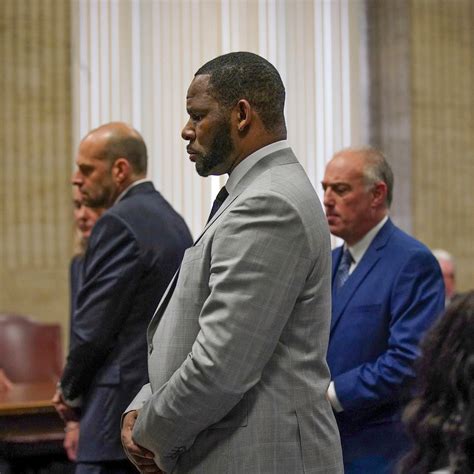 R Kelly Receives His Prison Sentence For New York Sex Trafficking Case Broadcast Hiphop Network