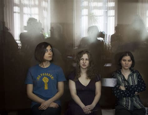 Pussy Riot Interview Ich Liebe Russland Ich Hasse Putin DER SPIEGEL