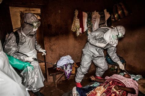 Photographer Returns From Ebola Zone With Searing Images, Memories