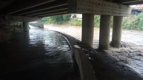 OESTE DE CARACAS BAJO LAS AGUAS Se desborda el río Guaire y colapsan