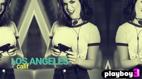 Stunning Small Tits MILF Looks Beautiful And Hot Gamer Posed For