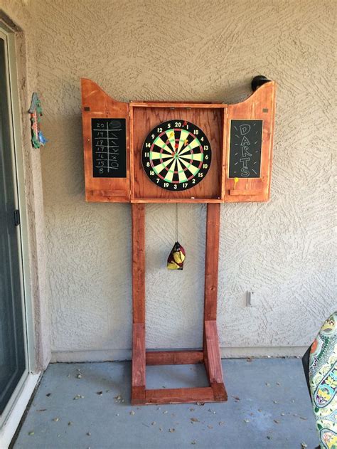 DIY Outdoor Dartboard Stand