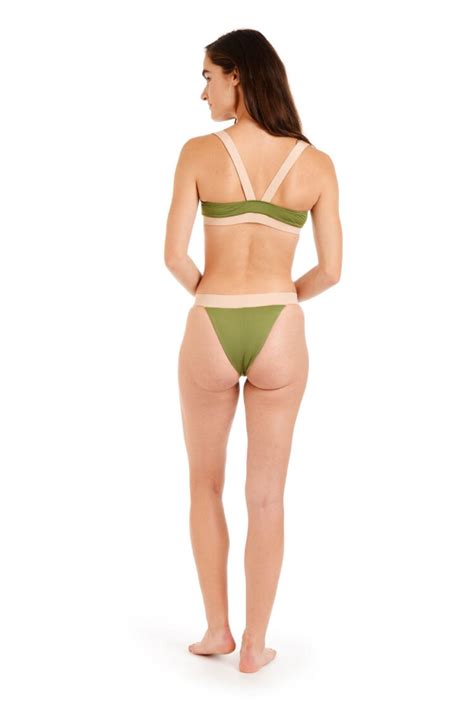 Hot Sexy Cristina Rad Bikini Pics