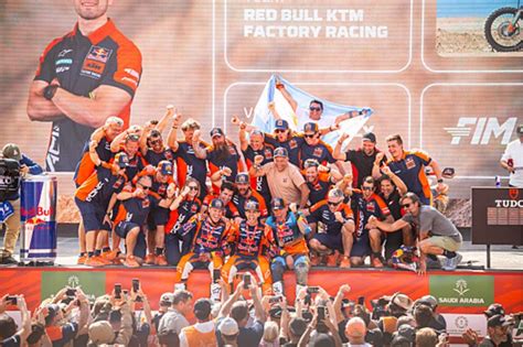 luciano benavides  red bull ktm win   dakar rall mx vice