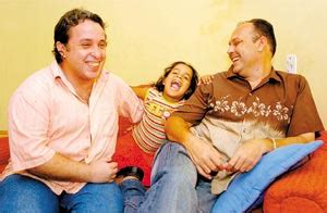 Pela 1ª vez Justiça autoriza casal gay a adotar criança no Brasil Migalhas