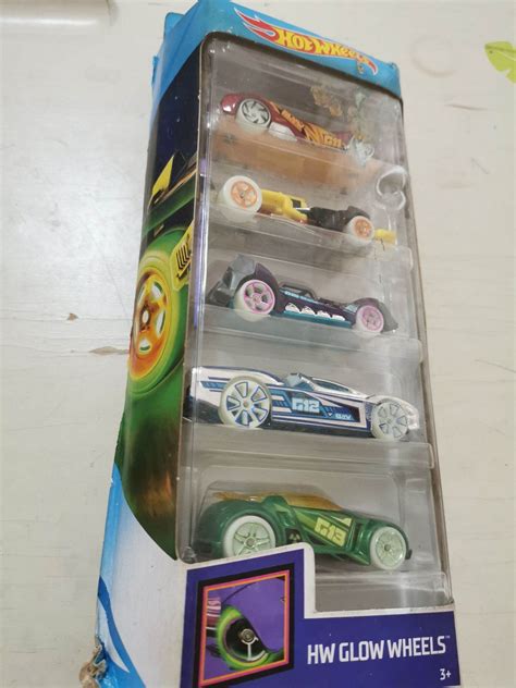 Hot Wheels Hw Glow Wheels Pack Lazada Co Th