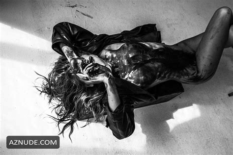 Anastasiya Scheglova Nude For Treats Magazine By Jurij Treskow AZNude