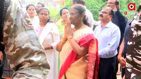 Ndas Presidential Candidate Draupadi Murmu Offers Prayers At Rairangpur Jagannath Temple