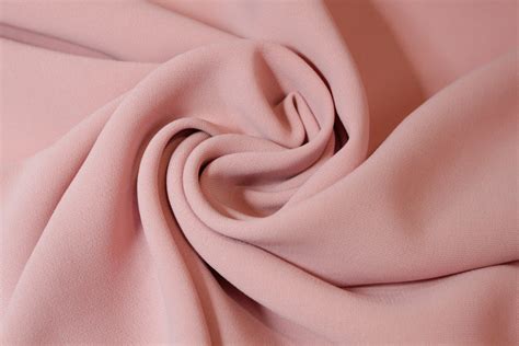Tela de crep color rosa nude con caída Textilestorcal