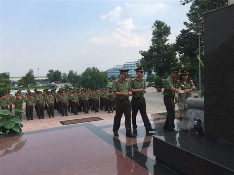 Đại học ANND bế giảng lớp cao cấp Lý luận chính trị Báo Công an Nhân