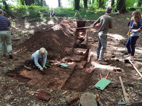 Archaeologists unearth remains to prove theory of lost Exeter mansion