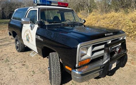 011023 1990 Dodge Ramcharger CHP 2 Barn Finds