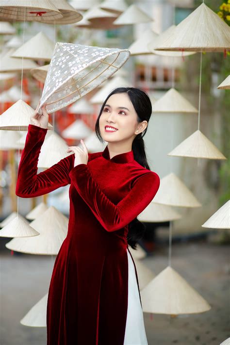 Hot girl miền Tây khoe nhan sắc ngọt ngào trong tà áo dài đón Tết Hạt giống tâm hồn