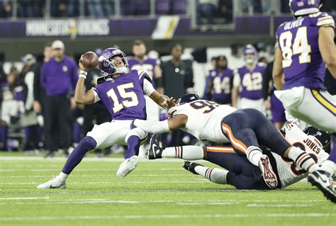 Fans are scrambling for Bears Vikings tickets on resale sites 19