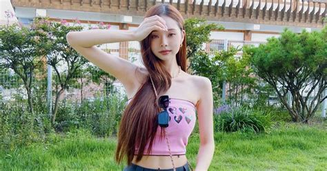 Sau lùm xùm dùng hàng nhái hot girl Song Ji A giờ ra sao Báo Dân trí