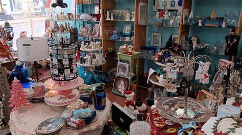 Clinton's bustling local business scene invites shoppers this holiday