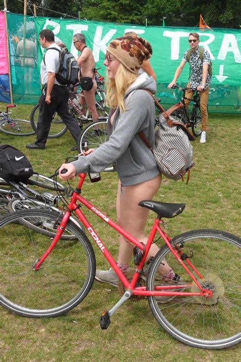 Nude Girls With Beers And Other Drinks Nude Girls With Beers And Other Drinks