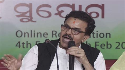 Lok Sabha Elections 2024 Sanjay Nirupam Warns Congress After Uddhav