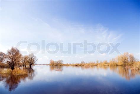 High Quellwasser | Stock Bild | Colourbox