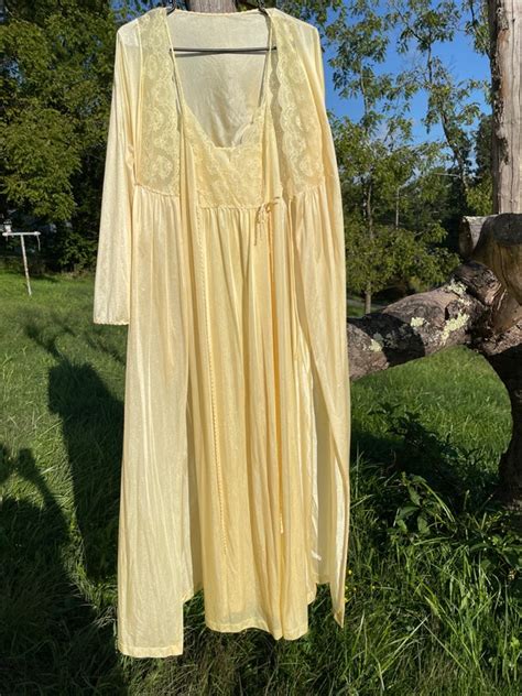 Vintage Lingerie Set Nightgown Robe Lace Yellow M L Gem