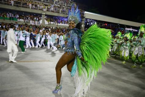 Rio De Janeiro Carnival Is As HOT As It Always Is 81 Pics Izispicy