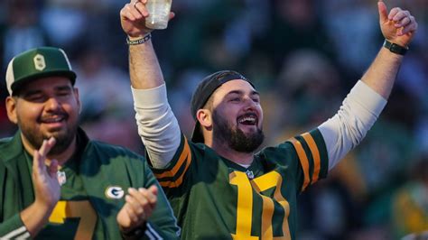 Green Bay weather will be warm for Packers-Vikings game on Sunday