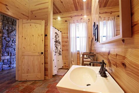 Mount Mystic Cabin in Broken Bow, OK - Studio Sleeps 2+ - Hidden Hills ...