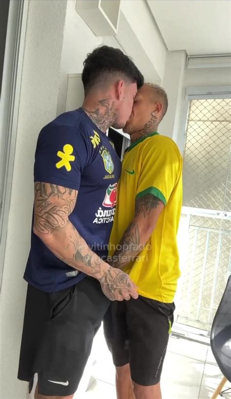 Hot Makeout And Groping ThisVid