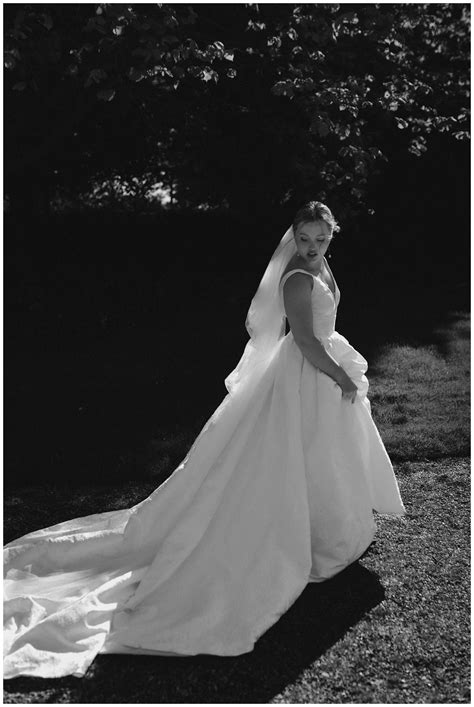 Weddings at Fanhams Hall will take your breath away!