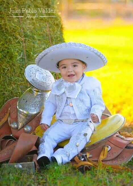 Pin en Estilo CHARRO VAQUERO Trajes de bautizo niño Traje de