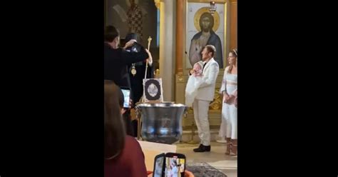 Primul Botez Ortodox Pentru Copii Unui Cuplu Gay Din Grecia Newsnet Crestin