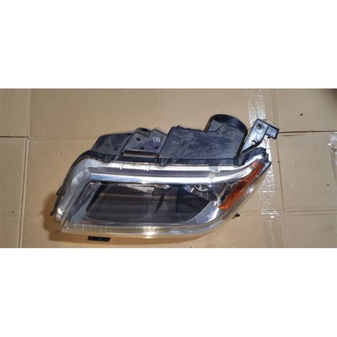 Suzuki Grand Vitara Left Halogen Headlight Koito