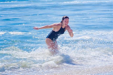 Olivia Wilde Sexy Bikini In Malibu Photos The Fappening