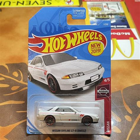 Yahoo オークション Hot Wheels NISSAN SKYLINE GT R BNR ホットウ