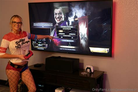 Youtube OnlyFans MrsOverlander Nude Photo