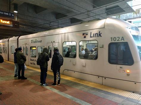 West Seattle Tunnel-Chasing Is a Bad Idea for Equity and Getting Light