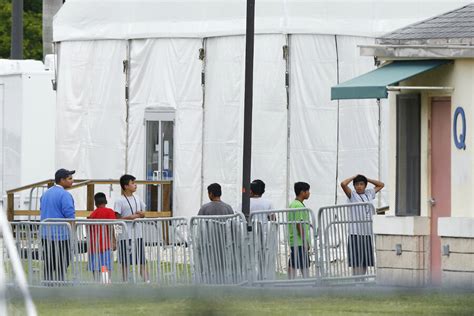 Immigrant children describe detention conditions - CSMonitor.com
