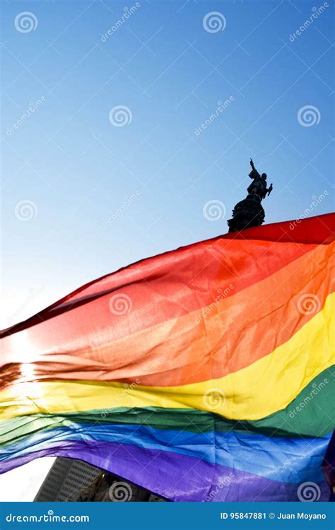 Parata Di Gay Pride A Barcellona Spagna Immagine Stock Immagine Di Uguale Arcobaleno