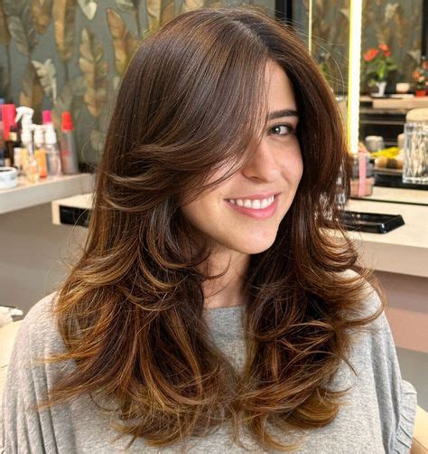 Corte Degradê Feminino Médio Com Franja - Corte Médio Feminino