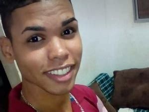 º casal gay britânico a ter filhos se separa um se apaixonou pelo ex da filha