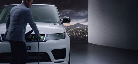 Range Rover Sport Facelift Debuts With Liter Plug In Hybrid