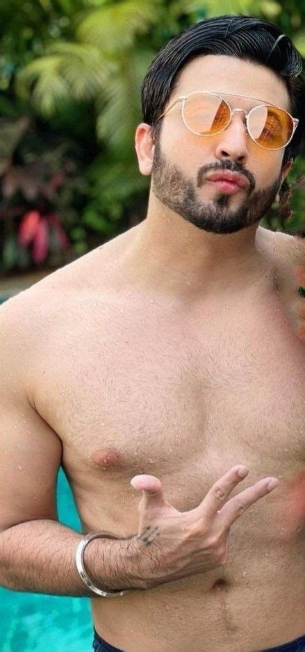 Pin By Kim Chi On Chinna Poove Mella Pesu Photo Pose For Man Hot Asian Men Hot Men Bulge