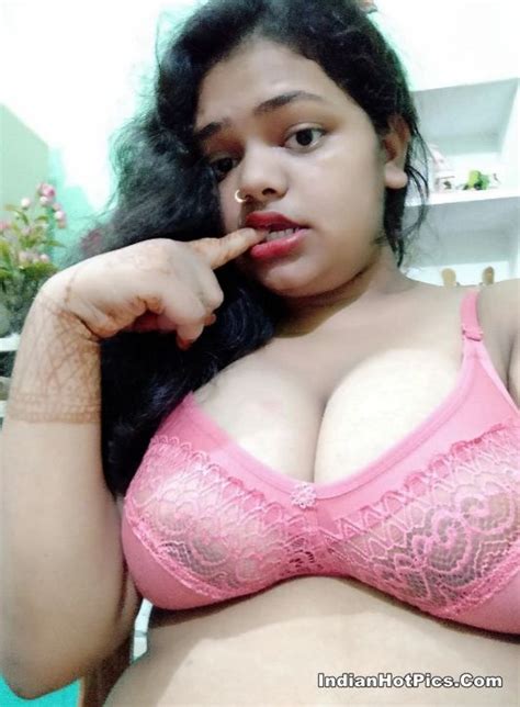 Chubby Desi Girl With Huge Boobs And Ass