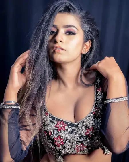 Suhana Khan Latest Hot And Sexy Pics And Photo