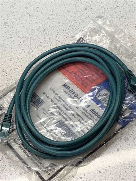 Tripp Lite by Eaton 10FT Cat6 High-Density 28AWG Slim Data Center Patch Cord — Green (10-Pack) (N201-C6-SLIM-10FT-GN-10PK)