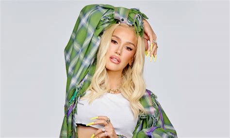 Gwen Stefani regresa con el sencillo romántico True Babe Rolling Stone en Español